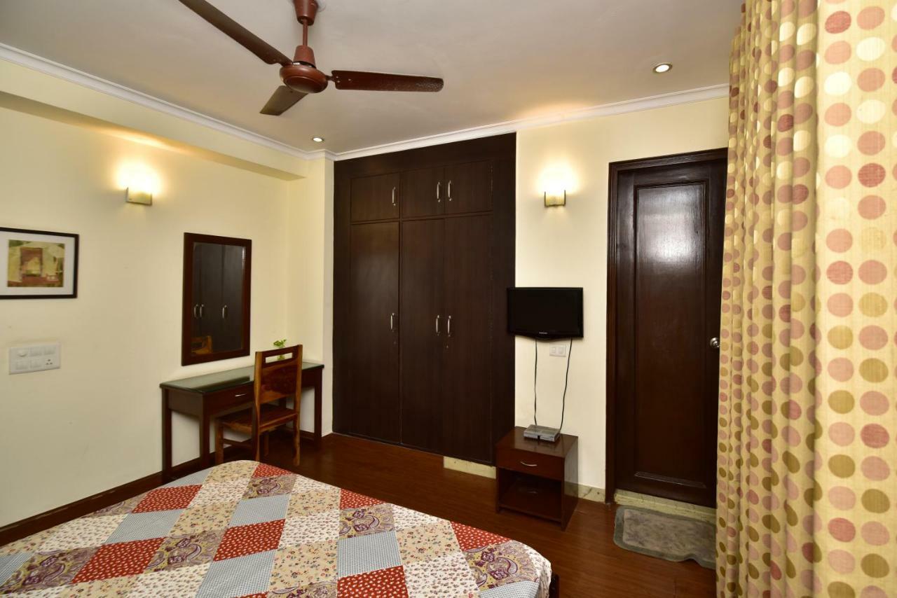 2Bhk Comfortable Furnished Serviced Apartments In Hauz Khas - Woodpecker Apartments New Delhi Ngoại thất bức ảnh
