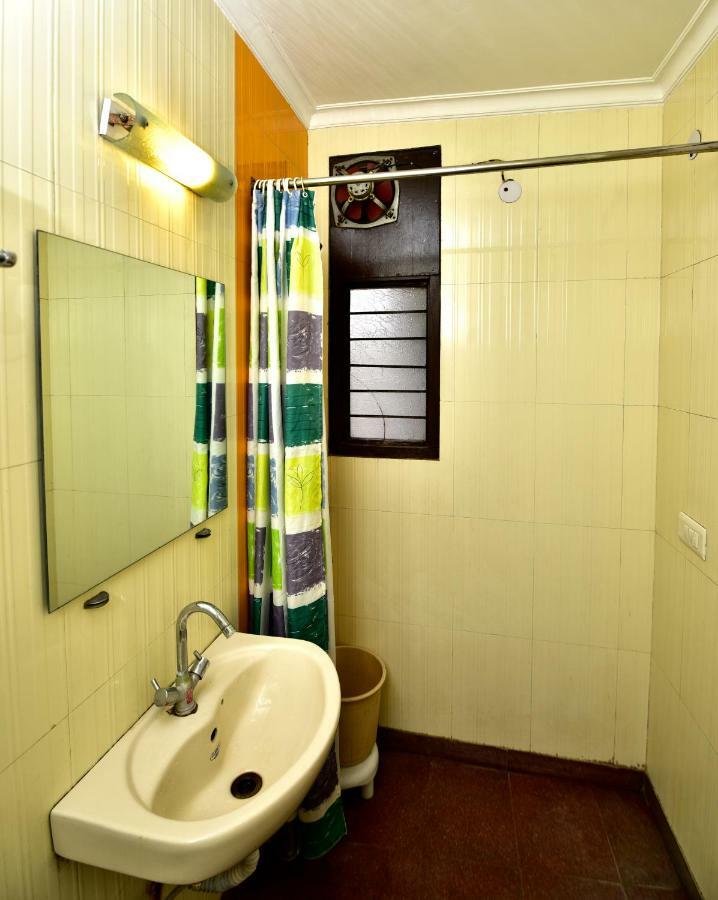 2Bhk Comfortable Furnished Serviced Apartments In Hauz Khas - Woodpecker Apartments New Delhi Ngoại thất bức ảnh