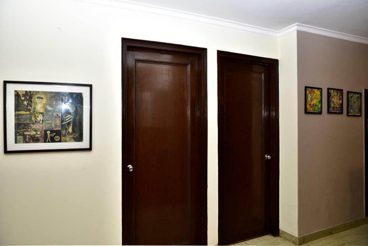 2Bhk Comfortable Furnished Serviced Apartments In Hauz Khas - Woodpecker Apartments New Delhi Ngoại thất bức ảnh