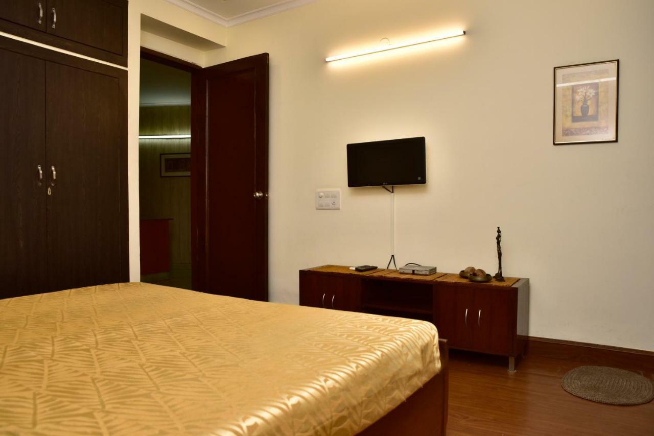 2Bhk Comfortable Furnished Serviced Apartments In Hauz Khas - Woodpecker Apartments New Delhi Ngoại thất bức ảnh