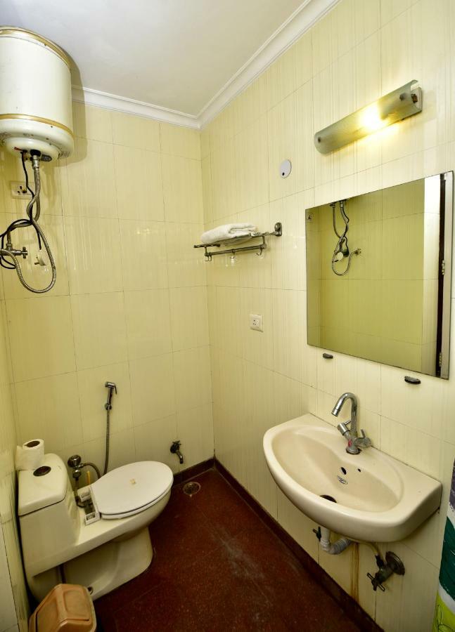 2Bhk Comfortable Furnished Serviced Apartments In Hauz Khas - Woodpecker Apartments New Delhi Ngoại thất bức ảnh