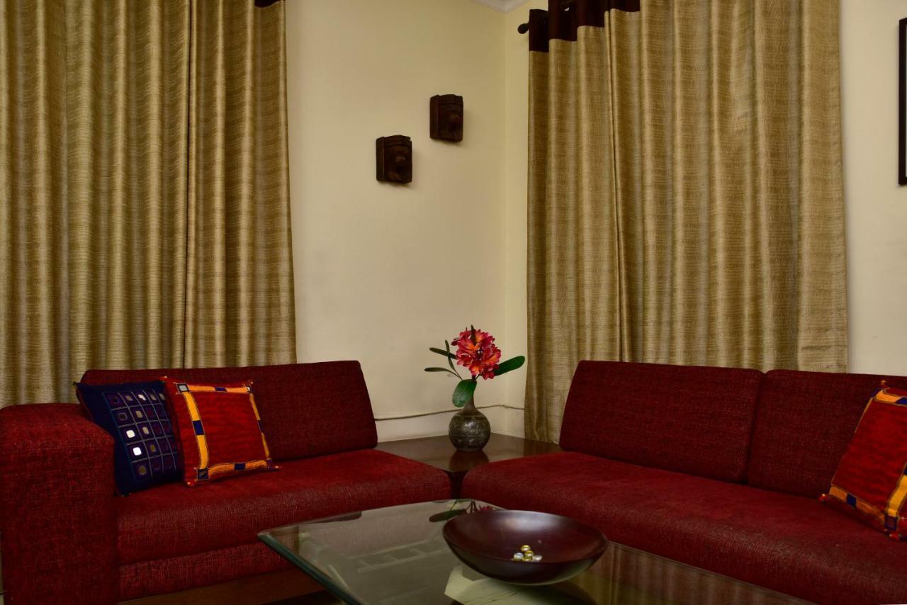 2Bhk Comfortable Furnished Serviced Apartments In Hauz Khas - Woodpecker Apartments New Delhi Ngoại thất bức ảnh